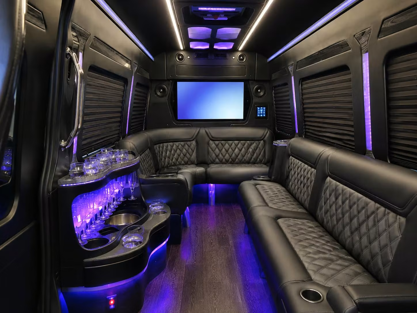 reno airport wedding guest shuttles from reno tahoe international airport